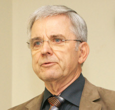 StD Jens Ingwersen: Naturwissenschaftlicher Unterricht - Wege und Irrwege