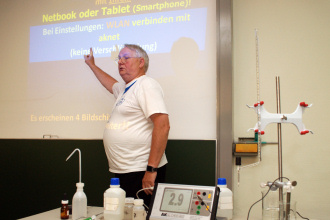 Dr. Franz A. M. Kappenberg: "35 Jahre Computer im Chemieunterricht"
