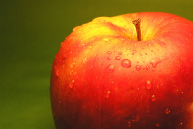 Analyse von Apfelinhaltsstoffen - Eine Reise durch die Chemie des Apfels mit mobiler Analytik für die SEK I